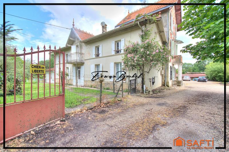 Maison - 290 m² - 9 pièces