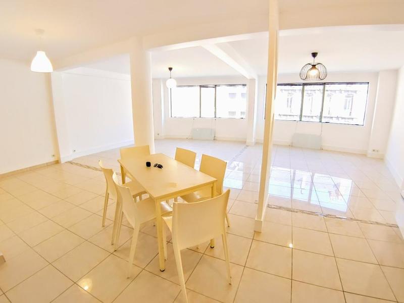 Appartement bourgeois - 176 m² - 4 pièces