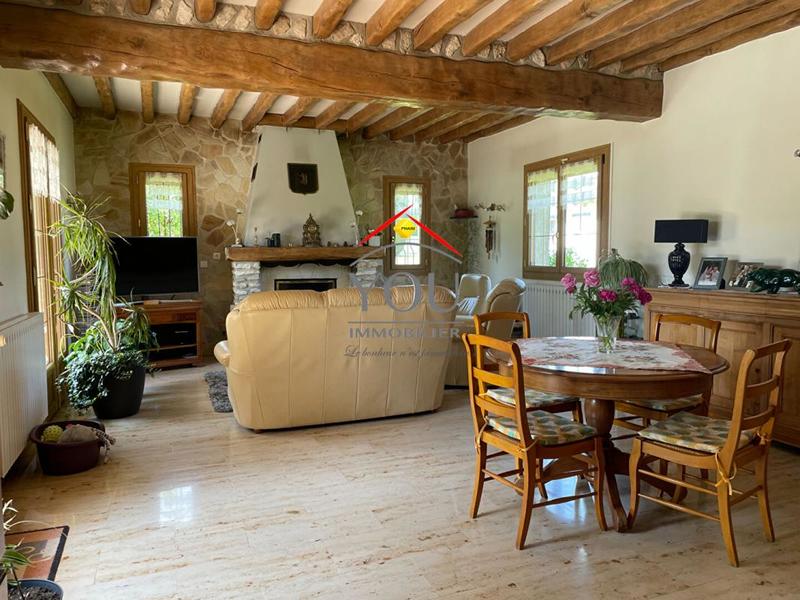 Maison traditionnelle - 159 m² - 7 pièces