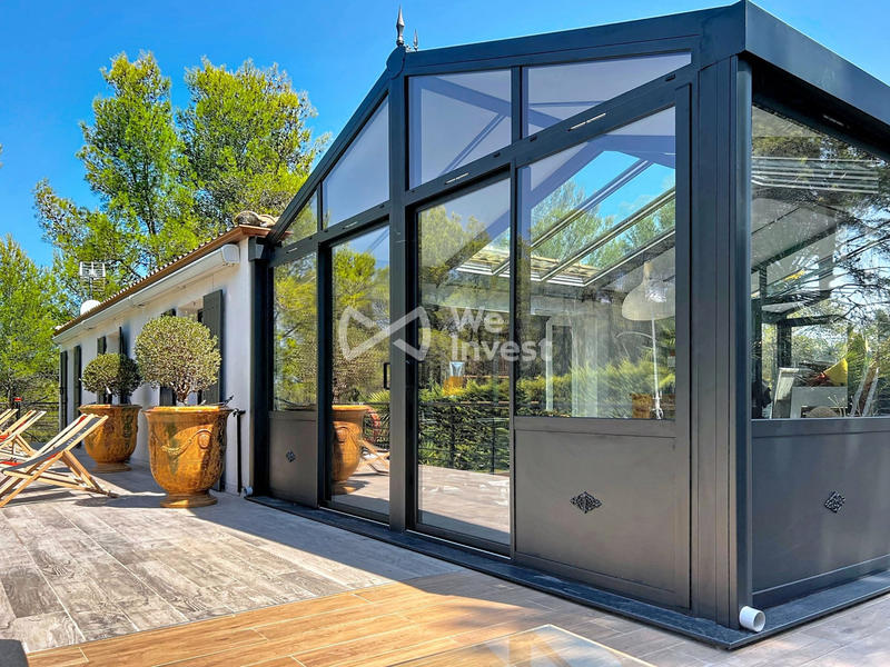 Villa - 370 m² - 8 pièces