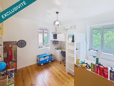 Maison - 102 m² - 6 pièces