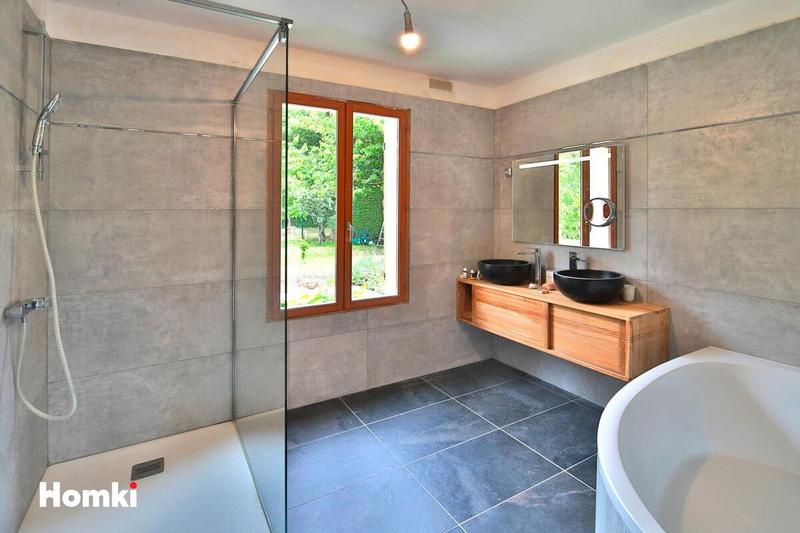 Maison - 191 m² - 8 pièces