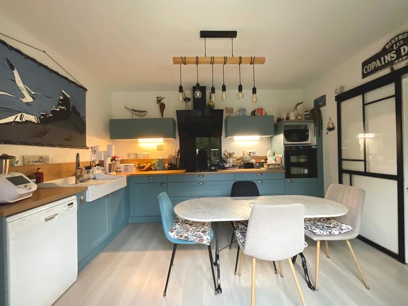 Maison - 232 m² - 8 pièces