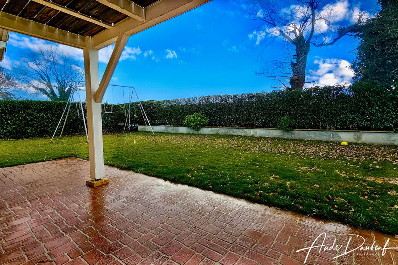 Maison - 215 m² - 6 pièces