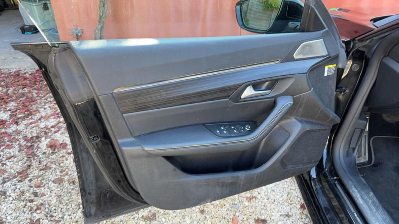 Peugeot 508 II 1.6 Hybrid4 360 e-Eat8 Peugeot Sport Engeneered - Entretien constructeur Toit ouvrant