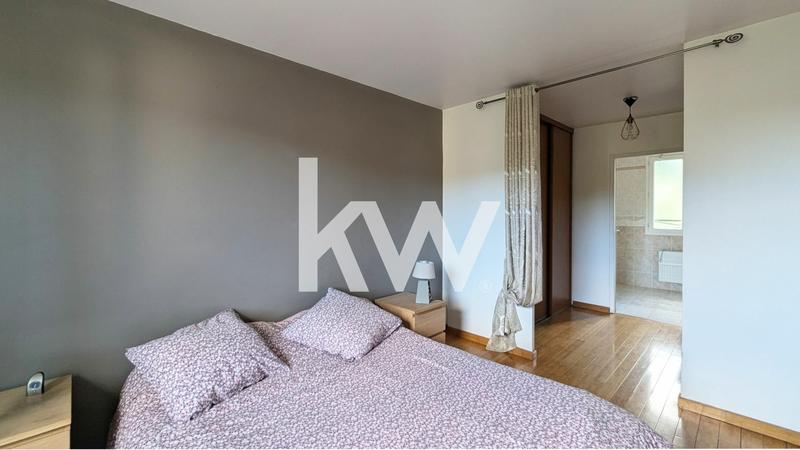 Maison - 184 m² - 8 pièces