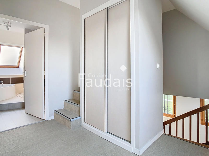 Maison - 127 m² - 6 pièces