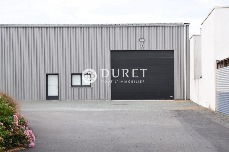 Local d'activités - 213 m²