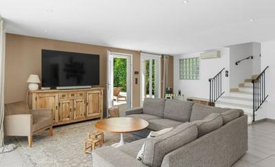 Maison - 203 m² - 7 pièces