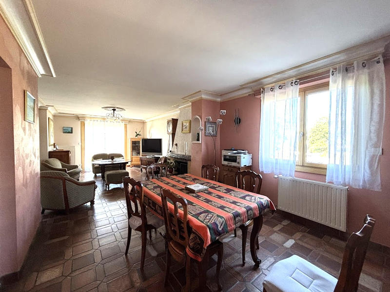 Maison - 145 m² - 6 pièces