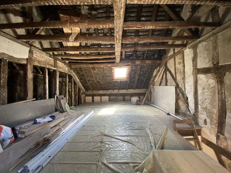 Immeuble - 130 m² - 1 pièce