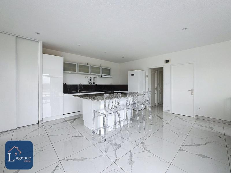 Villa - 228 m² - 8 pièces