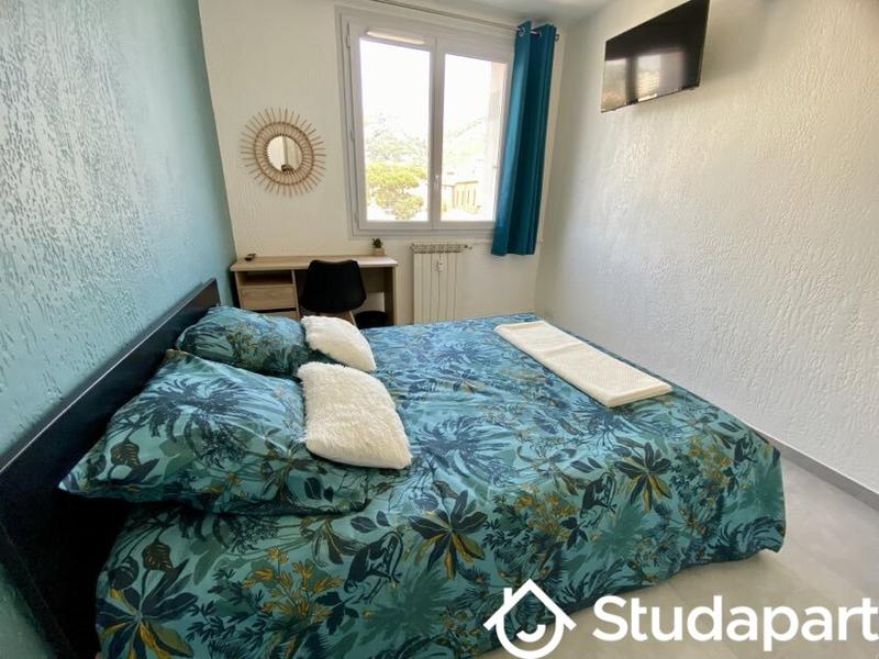 Chambre - 11 m² - 1 pièce