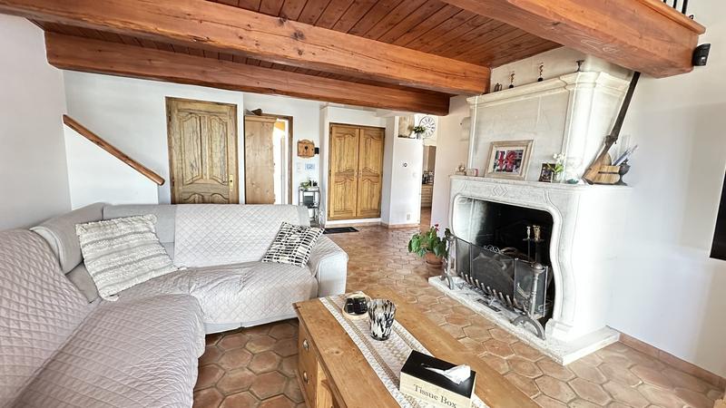 Maison - 212 m² - 8 pièces