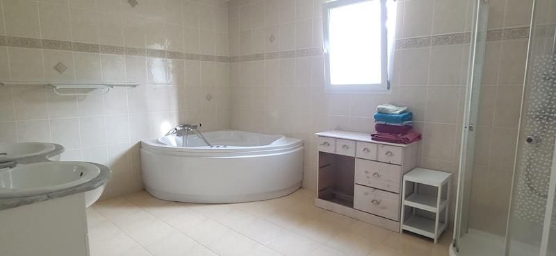 Maison - 172 m² - 5 pièces