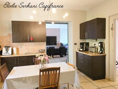 Maison - 340 m² - 9 pièces