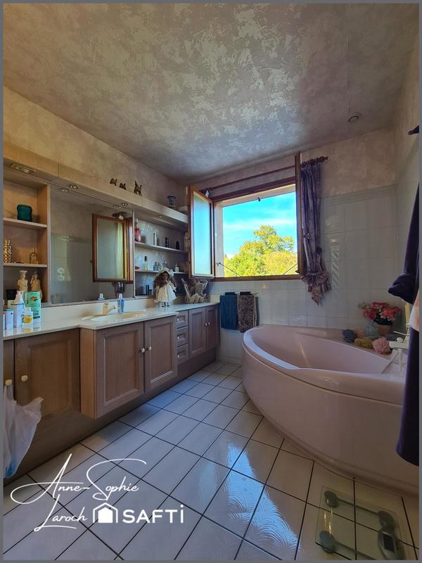 Maison - 146 m² - 6 pièces