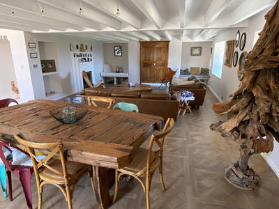 Maison - 410 m² - 10 pièces