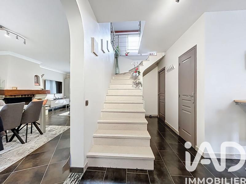 Maison - 136 m² - 6 pièces