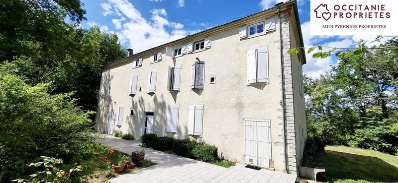 Château - 288 m² - 9 pièces