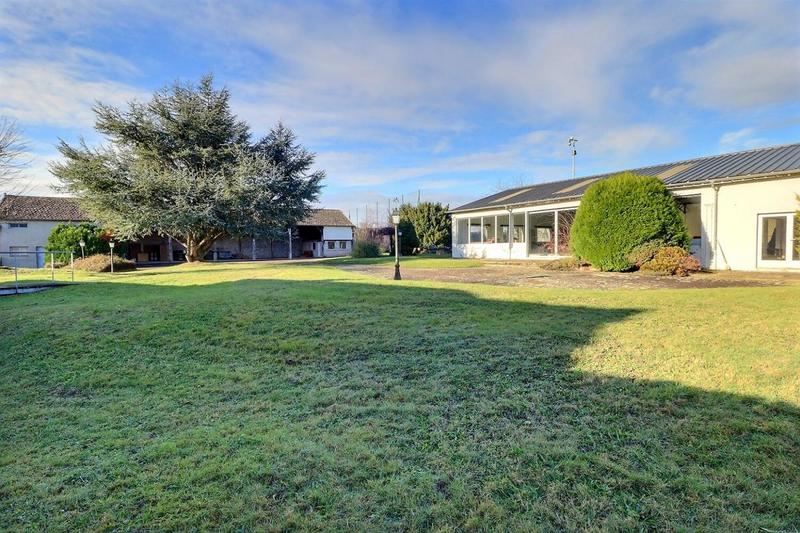 Maison - 184 m² - 8 pièces