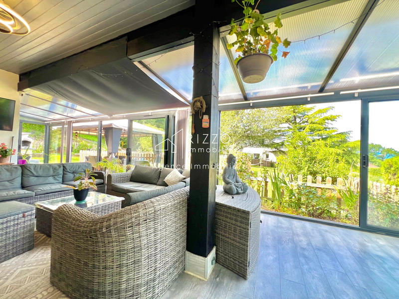 Maison - 180 m² - 6 pièces