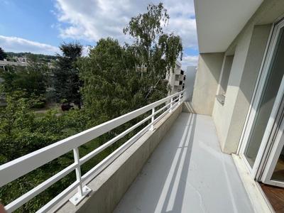 Appartement ancien - 72 m² - 4 pièces