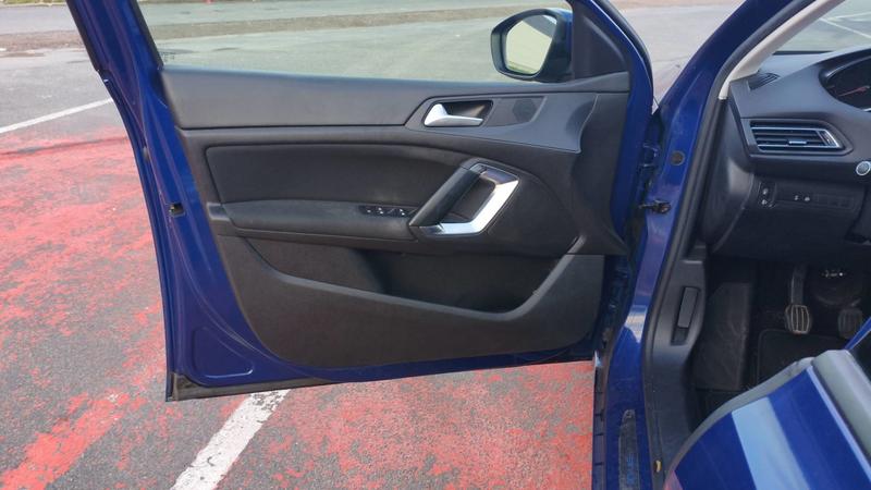 Peugeot 308 1.5 BlueHDi 130 Allure Business