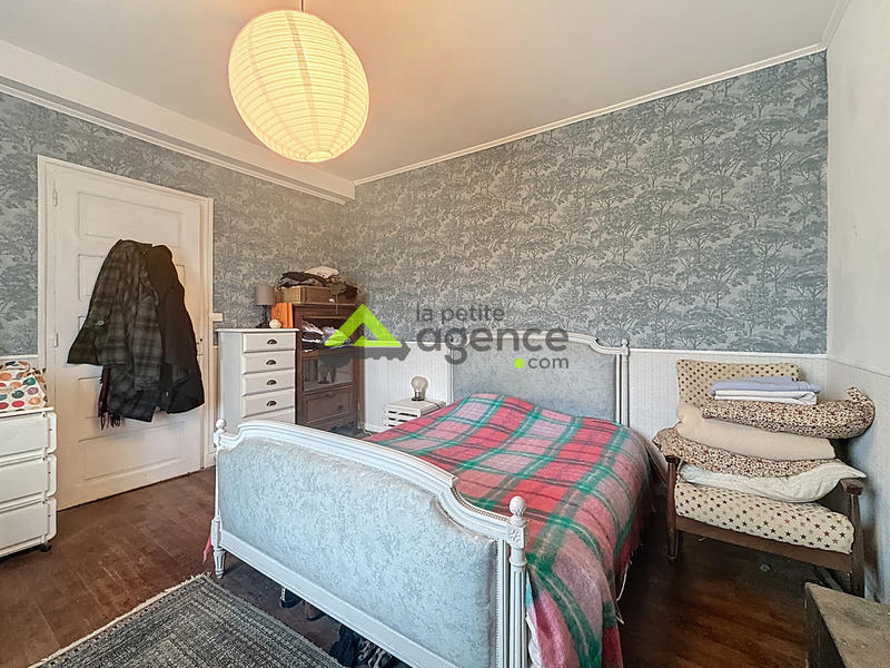 Maison - 230 m² - 7 pièces