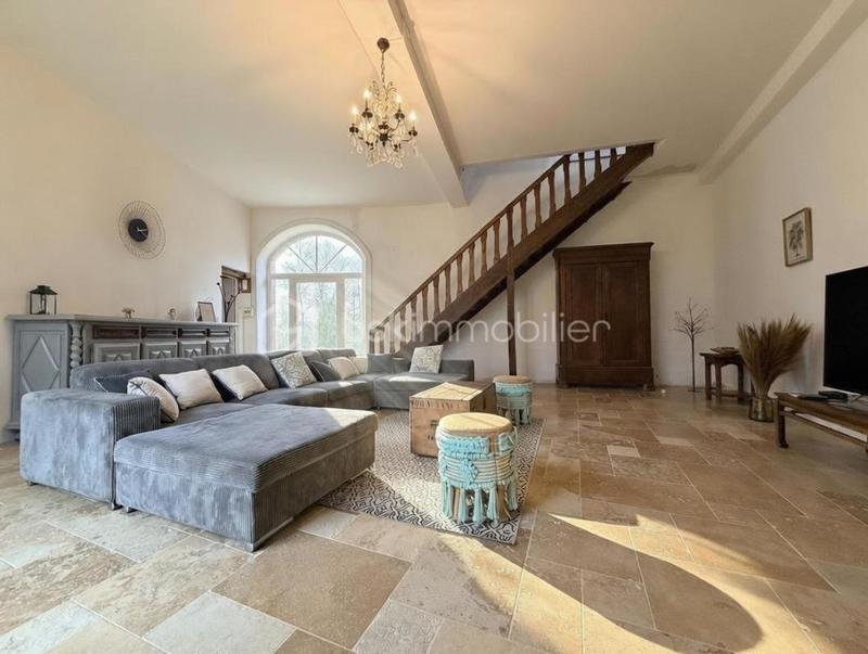 Château - 237 m² - 8 pièces