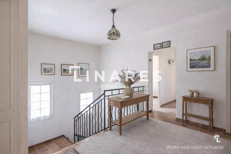Maison - 369 m² - 7 pièces