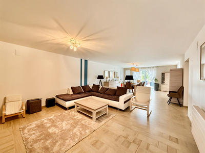 Maison - 255 m² - 7 pièces