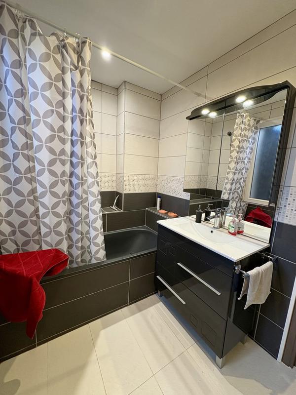 Villa - 102 m² - 4 pièces