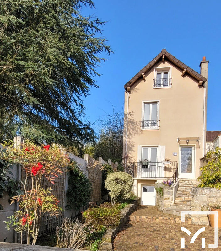 Maison - 98 m² - 6 pièces