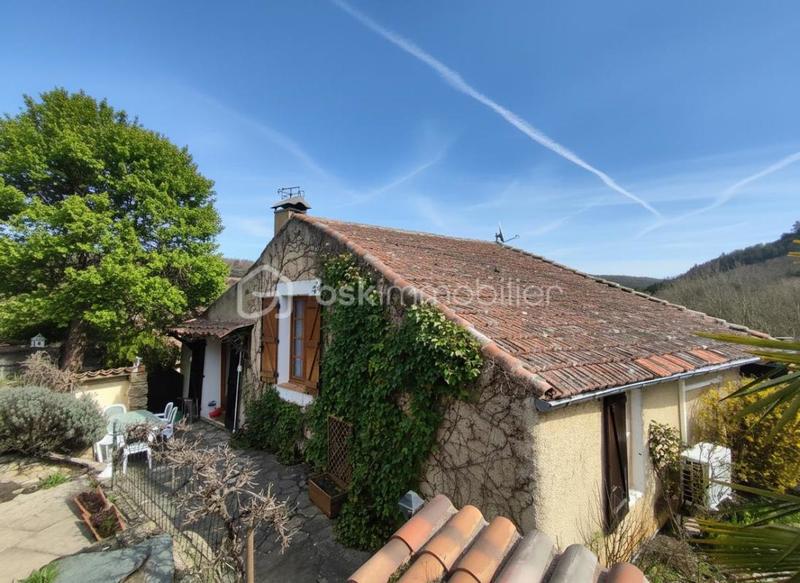 Maison - 105 m² - 5 pièces