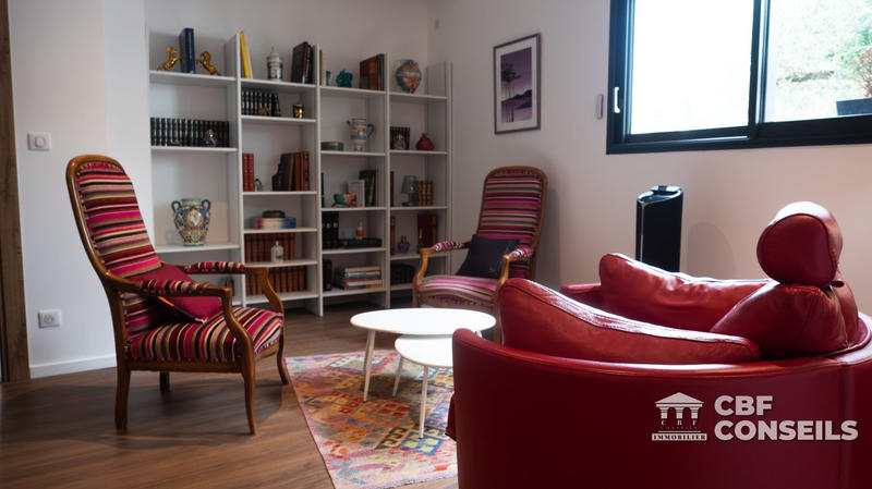 Maison contemporaine - 247 m² - 7 pièces