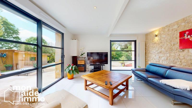 Maison - 180 m² - 7 pièces