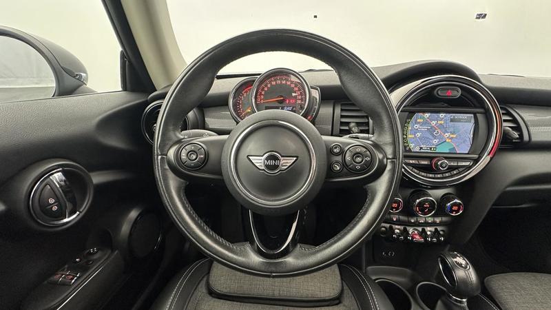 Mini 3 portes Hatch F56 Cooper 136 ch Bva6 Edition Blackfriars