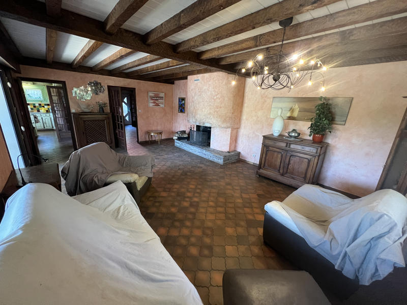 Maison - 237 m² - 8 pièces