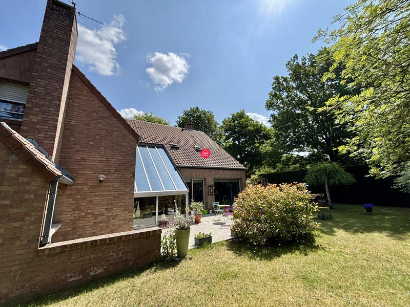 Maison - 237 m² - 12 pièces