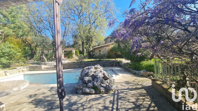 Maison - 219 m² - 5 pièces