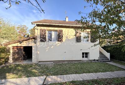 Maison - 87 m² - 5 pièces