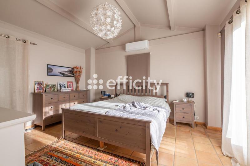 Maison - 141 m² - 5 pièces