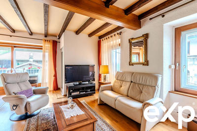 Maison - 200 m² - 7 pièces