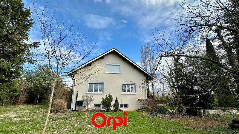 Maison - 213 m² - 7 pièces