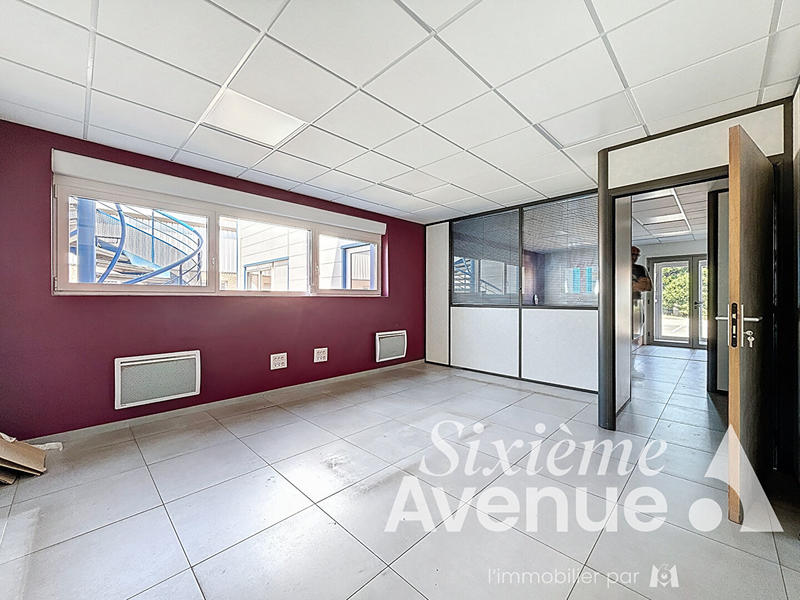 Local d'activité / Entrepôt - 1 870 m²