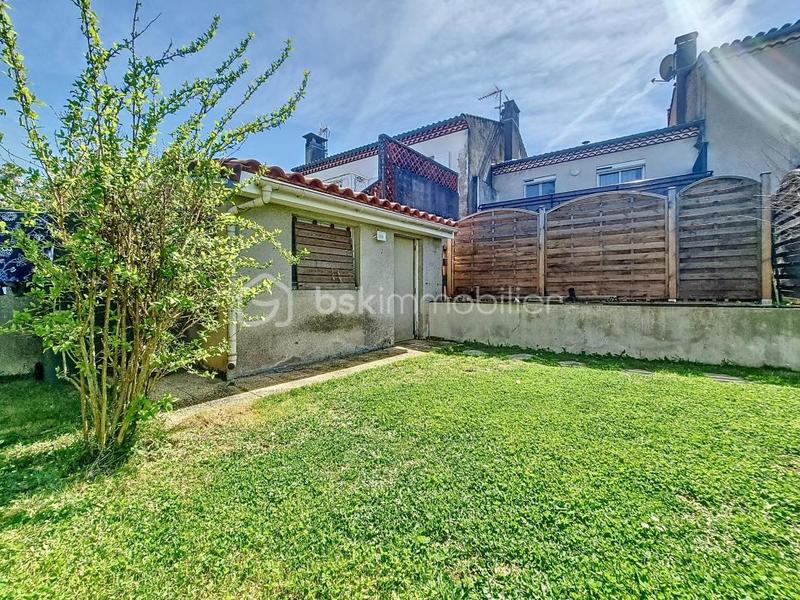 Maison - 200 m² - 7 pièces