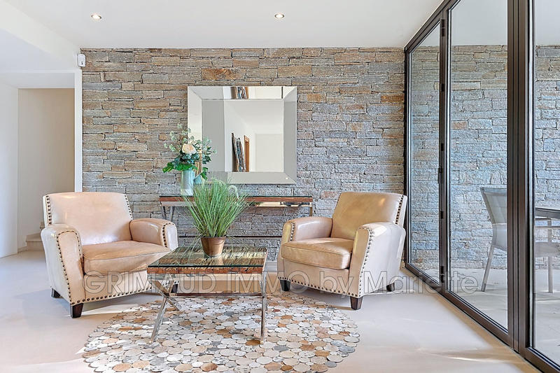 Villa - 306 m² - 7 pièces