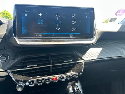 Peugeot 2008 Pure Tech 130 Eat8 Roadtrip