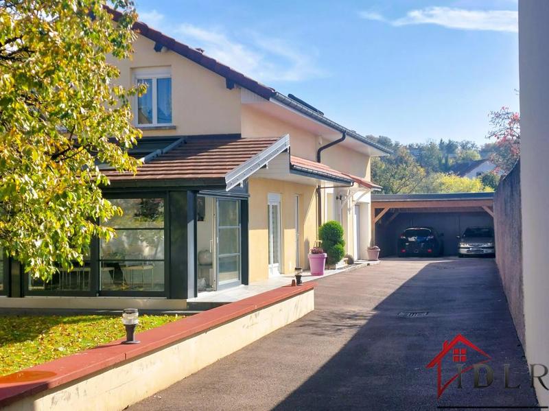 Demeure - 190 m² - 6 pièces